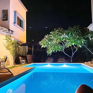 Bed and breakfast Esquina De La Felicidad De Playacar, Playa del Carmen